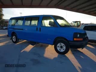 2003 Chevrolet Express Passenger with VIN 1GAHG39U731185371, listed as a IAAI auction lot 43535743 with 203,338 mi miles and . Bid and sale history available at DreamBid. Image 1.