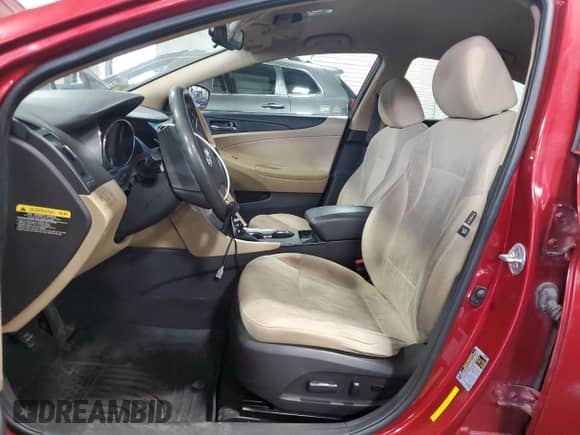 2012 Hyundai Sonata GLS z VIN 5NPEB4AC9CH424297, wystawiony jako Copart lot #81049745 z przebiegiem 242 626 mil mil oraz Szkoda całkowita • Salvage title. Historia ofert i sprzedaży dostępna na DreamBid. Obrazek 7.