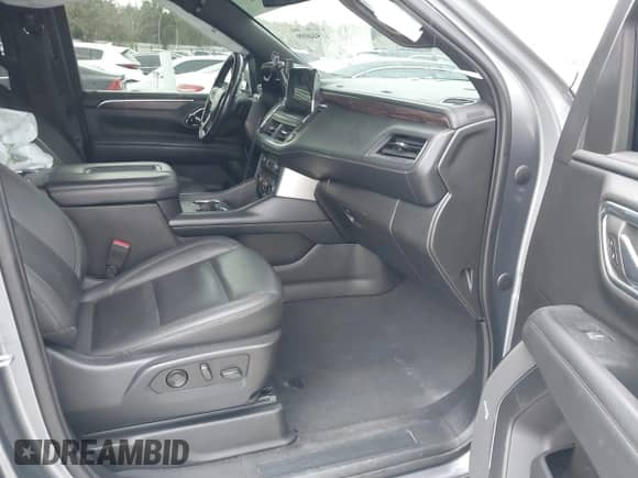 2022 Chevrolet Suburban LT z VIN 1GNSCCKD2NR147903, wystawiony jako IAAI lot #41544099 z przebiegiem 102 016 mil mil oraz . Historia ofert i sprzedaży dostępna na DreamBid. Obrazek 5.