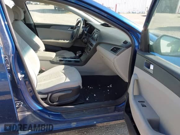 2015 Hyundai Sonata SE с VIN 5NPE24AF5FH148957, выставлен на аукционе IAAI как лот 43049780 с пробегом 166 871 миль миль и . История ставок и продаж доступна на DreamBid. Изображение 5.