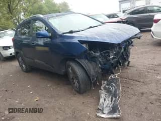 2015 Hyundai Tucson SE with VIN KM8JU3AG6FU013869, listed as a IAAI auction lot 43277324 with 134,482 mi miles and . Bid and sale history available at DreamBid. Image 1.