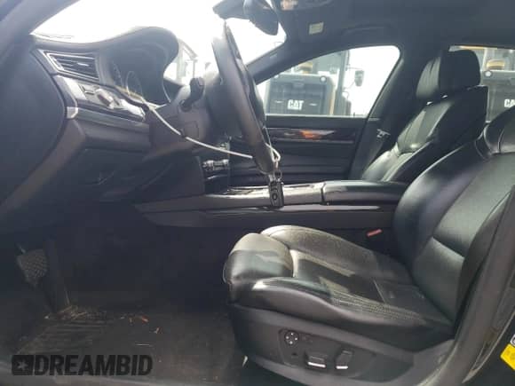 2011 BMW 7 Series 750i with VIN WBAKA8C58BCY36925, listed as a Copart auction lot 69639325 with 143,247 mi miles and Salvage title. Bid and sale history available at DreamBid. Image 7.