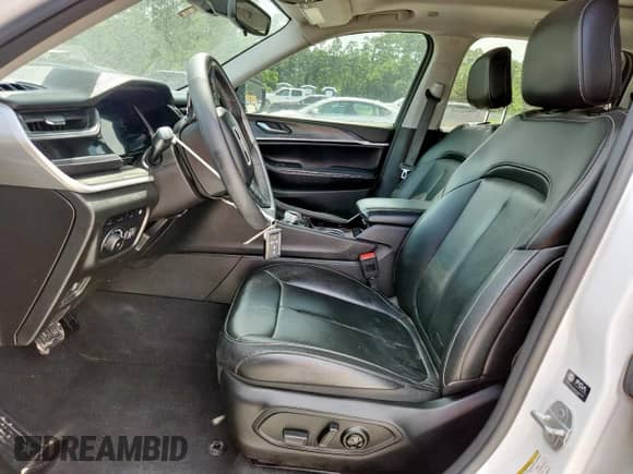 2023 Jeep Grand Cherokee with VIN 1C4RJYB63PC587579, listed as a Copart auction lot 61411895 with 29,021 mi miles and Clean title. Bid and sale history available at DreamBid. Image 7.