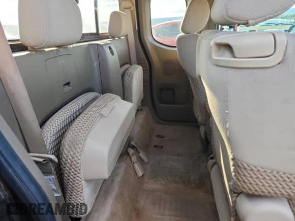 2005 Nissan Frontier SE z VIN 1N6AD06U95C411015, wystawiony jako Copart lot #84220545 z przebiegiem 167 313 mil mil oraz Szkoda całkowita • Salvage title. Historia ofert i sprzedaży dostępna na DreamBid. Obrazek 10.