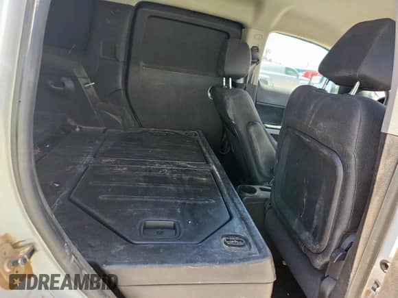 2011 Chevrolet HHR LS z VIN 3GCAAAFW0BS563788, wystawiony jako Copart lot #59752105 z przebiegiem 141 079 mil mil oraz Szkoda całkowita • Salvage title. Historia ofert i sprzedaży dostępna na DreamBid. Obrazek 10.