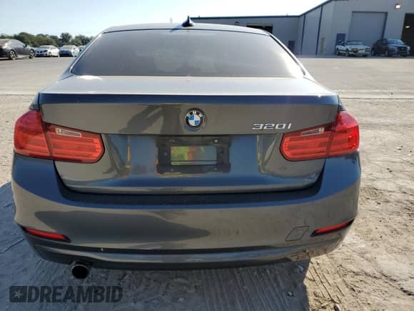 2015 BMW 3 Series 320i с VIN WBA3B1C53FK139604, выставлен на аукционе Copart как лот 84867935 с пробегом 179 867 миль миль и Списание • Salvage title. История ставок и продаж доступна на DreamBid. Изображение 6.