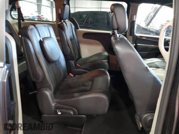 2019 Dodge Grand Caravan SXT z VIN 2C4RDGCG7KR655911, wystawiony jako Copart lot #70682395 z przebiegiem 129 955 mil mil oraz Szkoda całkowita • Salvage title. Historia ofert i sprzedaży dostępna na DreamBid. Obrazek 11.