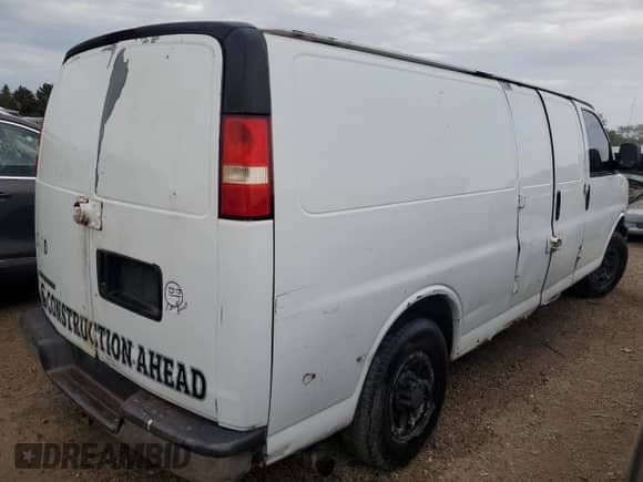 2007 Chevrolet Express Cargo с VIN 1GCGG29VX71209707, выставлен на аукционе Copart как лот 70059784 с пробегом 338 017 миль миль и Списание • Salvage title. История ставок и продаж доступна на DreamBid. Изображение 3.