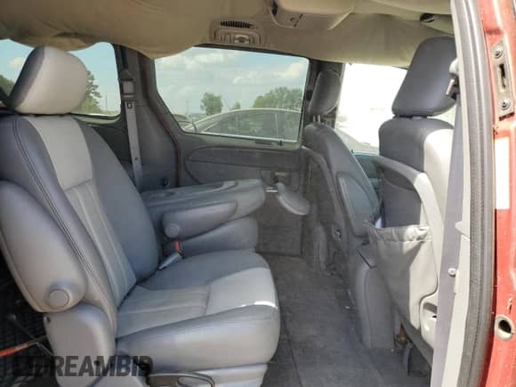 2004 Dodge Caravan SXT with VIN 2D4GP44L94R517088, listed as a Copart auction lot 65263365 with 133,450 mi miles and Clean title. Bid and sale history available at DreamBid. Image 11.