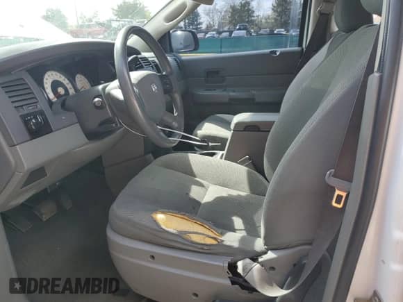 2004 Dodge Durango ST with VIN 1D4HB38N44F231326, listed as a Copart auction lot 54424655 with 270,147 mi miles and Salvage title. Bid and sale history available at DreamBid. Image 7.