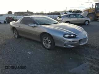 2001 Chevrolet Camaro z VIN 2G1FP22K012134080, wystawiony jako Copart lot #84757284 z przebiegiem 202 626 mil mil oraz Czysty tytuł • Clean title. Historia ofert i sprzedaży dostępna na DreamBid. Obrazek 4.