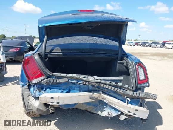 2021 Chrysler 300 Touring с VIN 2C3CCAAG4MH613833, выставлен на аукционе IAAI как лот 42928298 с пробегом 55 823 миль миль и . История ставок и продаж доступна на DreamBid. Изображение 17.