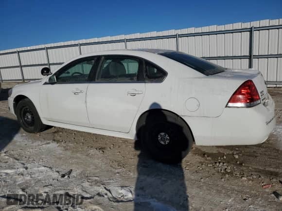 2014 Chevrolet Impala Police Police with VIN 2G1WD5E38E1167659, listed as a Copart auction lot 81203374 with 113,921 mi miles and Clean title. Bid and sale history available at DreamBid. Image 2.