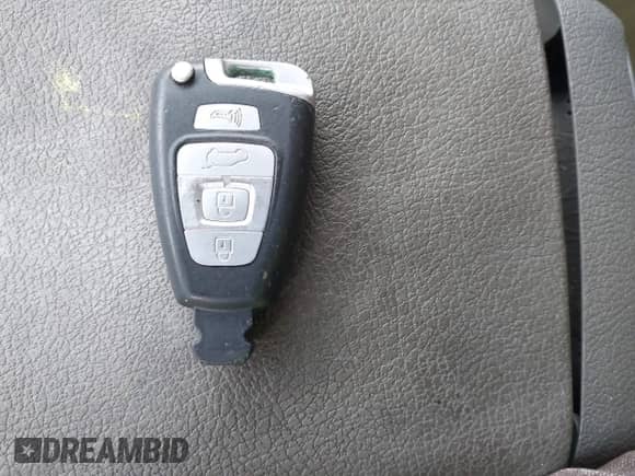 2010 Hyundai Veracruz Limited с VIN KM8NU4CCXAU137220, выставлен на аукционе IAAI как лот 42061792 с пробегом 156 782 миль миль и . История ставок и продаж доступна на DreamBid. Изображение 11.