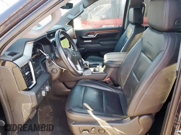 2023 GMC Sierra 1500 Denali z VIN 3GTUUGED9PG208796, wystawiony jako Copart lot #66319535 z przebiegiem 64 409 mil mil oraz Szkoda całkowita • Salvage title. Historia ofert i sprzedaży dostępna na DreamBid. Obrazek 7.