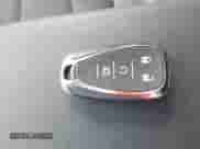2021 Chevrolet TrailBlazer LT z VIN KL79MRSL8MB002142, wystawiony jako IAAI lot #42913237 z przebiegiem 91 082 mil mil oraz . Historia ofert i sprzedaży dostępna na DreamBid. Obrazek 11.
