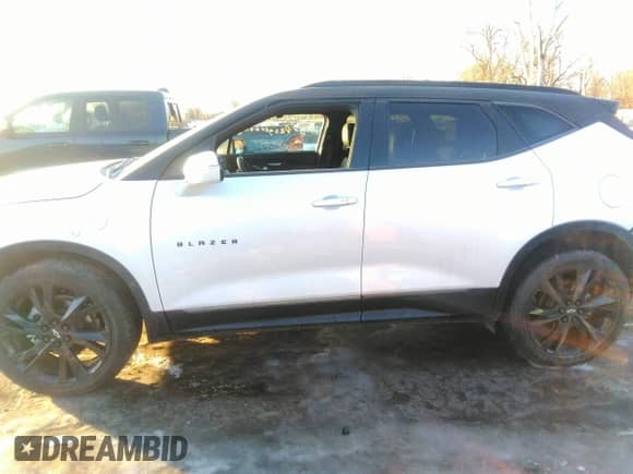 2022 Chevrolet Blazer RS с VIN 3GNKBERSXNS215638, выставлен на аукционе IAAI как лот 41362610 с пробегом 37 662 миль миль и . История ставок и продаж доступна на DreamBid. Изображение 13.