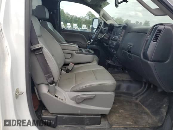 2019 Chevrolet Silverado 2500HD с VIN 1GC0KREG9KF272390, выставлен на аукционе Copart как лот 71787415 с пробегом 105 742 миль миль и Списание • Salvage title. История ставок и продаж доступна на DreamBid. Изображение 10.
