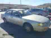 1995 Toyota Camry LE z VIN JT2SK12E1S0287944, wystawiony jako IAAI lot #43553190 z przebiegiem 205 910 mil mil oraz . Historia ofert i sprzedaży dostępna na DreamBid. Obrazek 1.