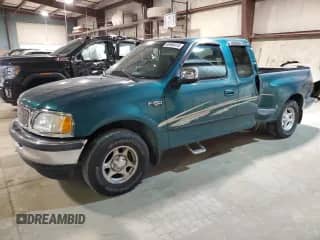 1997 Ford F-150 XL с VIN 1FTDX07W4VKC63367, выставлен на аукционе Copart как лот 68466414 с пробегом 97 122 миль миль и Списание • Salvage title. История ставок и продаж доступна на DreamBid. Изображение 1.