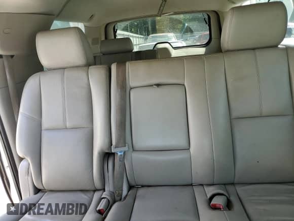 2012 Chevrolet Suburban LT с VIN 1GNSCJE09CR103875, выставлен на аукционе Copart как лот 59932075 с пробегом Не указан миль и Списание • Salvage title. История ставок и продаж доступна на DreamBid. Изображение 10.