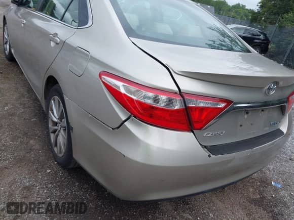 2016 Toyota Camry LE z VIN 4T1BD1FK9GU178077, wystawiony jako IAAI lot #42881844 z przebiegiem 264 207 mil mil oraz . Historia ofert i sprzedaży dostępna na DreamBid. Obrazek 6.