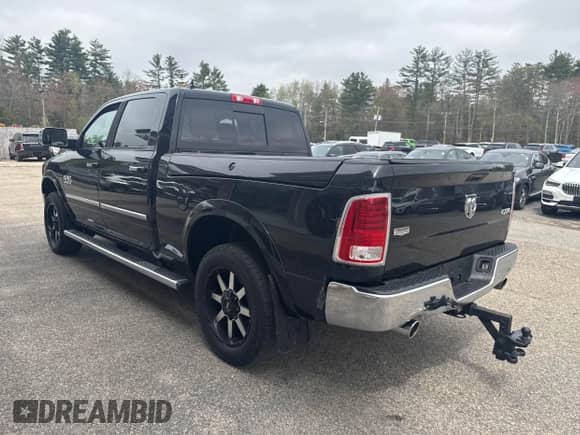 2016 Ram 1500 Laramie z VIN 1C6RR7VM9GS143262, wystawiony jako IAAI lot #42191213 z przebiegiem 159 920 mil mil oraz . Historia ofert i sprzedaży dostępna na DreamBid. Obrazek 3.
