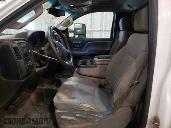 2015 Chevrolet Silverado 3500 с VIN 1GC0KYEG1FZ521652, выставлен на аукционе Copart как лот 70467464 с пробегом 200 739 миль миль и Списание • Salvage title. История ставок и продаж доступна на DreamBid. Изображение 7.