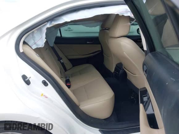 2018 Lexus IS 300 z VIN JTHC81D20J5030125, wystawiony jako IAAI lot #43333253 z przebiegiem 120 940 mil mil oraz . Historia ofert i sprzedaży dostępna na DreamBid. Obrazek 8.