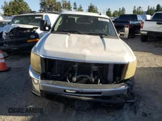 2008 Chevrolet Silverado 2500HD LTZ z VIN 1GCHK23638F210562, wystawiony jako Copart lot #80521975 z przebiegiem 263 702 mil mil oraz Szkoda całkowita • Salvage title. Historia ofert i sprzedaży dostępna na DreamBid. Obrazek 5.