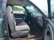 2000 Dodge 1500 с VIN 3B7HC13Y1YG139689, выставлен на аукционе IAAI как лот 42465513 с пробегом 172 559 миль миль и . История ставок и продаж доступна на DreamBid. Изображение 5.