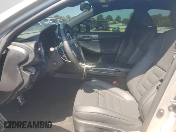 2024 Lexus IS 350 F Sport z VIN JTHGZ1B23R5076819, wystawiony jako Copart lot #63382785 z przebiegiem 33 953 mil mil oraz Szkoda całkowita • Salvage title. Historia ofert i sprzedaży dostępna na DreamBid. Obrazek 7.