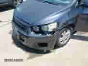 2012 Chevrolet Sonic LT с VIN 1G1JC5SH6C4180747, выставлен на аукционе IAAI как лот 42570496 с пробегом 93 958 миль миль и . История ставок и продаж доступна на DreamBid. Изображение 6.