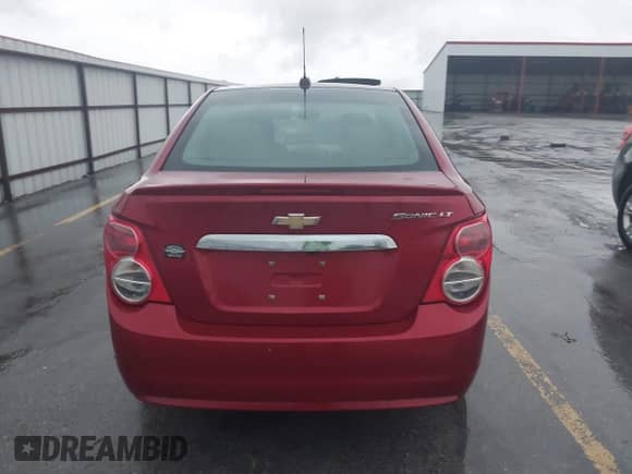2015 Chevrolet Sonic LT с VIN 1G1JC5SH8F4220010, выставлен на аукционе IAAI как лот 42921568 с пробегом 53 806 миль миль и . История ставок и продаж доступна на DreamBid. Изображение 16.