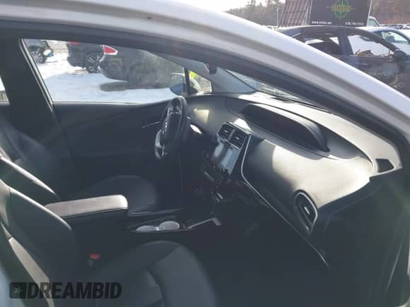 2017 Toyota Prius Two with VIN JTDKARFU0H3031960, listed as a IAAI auction lot 41469497 with 88,946 mi miles and . Bid and sale history available at DreamBid. Image 5.