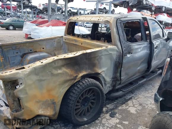 2024 Chevrolet Silverado 1500 Custom с VIN 1GCPABEK9RZ127565, выставлен на аукционе IAAI как лот 42464495 с пробегом Не указан миль и . История ставок и продаж доступна на DreamBid. Изображение 4.