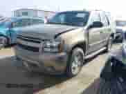 2007 Chevrolet Tahoe LTZ с VIN 1GNFC130X7R241919, выставлен на аукционе IAAI как лот 41270202 с пробегом Не указан миль и . История ставок и продаж доступна на DreamBid. Изображение 17.