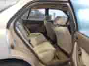 1996 Toyota Camry LE z VIN JT2BF12K2T0179991, wystawiony jako IAAI lot #43512900 z przebiegiem 301 917 mil mil oraz . Historia ofert i sprzedaży dostępna na DreamBid. Obrazek 8.