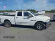 2017 Ram 1500 Tradesman с VIN 1C6RR6FT5HS576076, выставлен на аукционе IAAI как лот 43356900 с пробегом 147 051 миль миль и . История ставок и продаж доступна на DreamBid. Изображение 13.