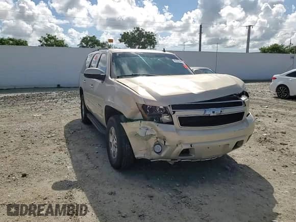 2008 Chevrolet Tahoe 3LT с VIN 1GNFK13088J138596, выставлен на аукционе Copart как лот 81674455 с пробегом Не указан миль и Списание • Salvage title. История ставок и продаж доступна на DreamBid. Изображение 14.