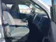 2014 Ram 1500 Express z VIN 1C6RR7KTXES168888, wystawiony jako IAAI lot #43242116 z przebiegiem 174 358 mil mil oraz . Historia ofert i sprzedaży dostępna na DreamBid. Obrazek 5.