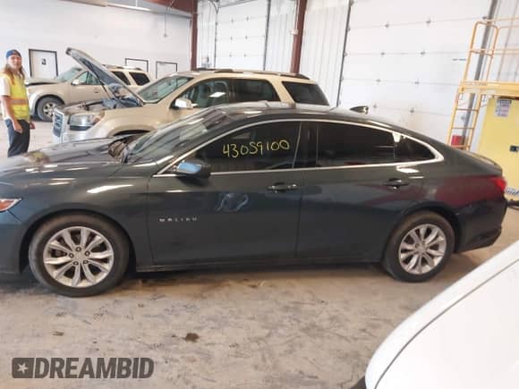 2019 Chevrolet Malibu LT с VIN 1G1ZD5ST7KF175113, выставлен на аукционе IAAI как лот 43059100 с пробегом 133 513 миль миль и . История ставок и продаж доступна на DreamBid. Изображение 14.
