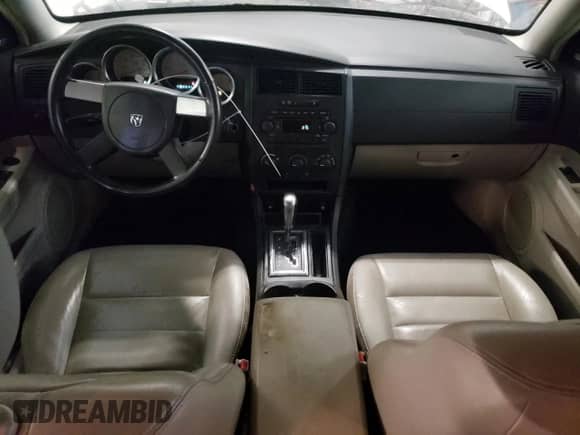 2005 Dodge Magnum SE with VIN 2D4FV48V15H534049, listed as a Copart auction lot 84053585 with 197,213 mi miles and Salvage title. Bid and sale history available at DreamBid. Image 8.