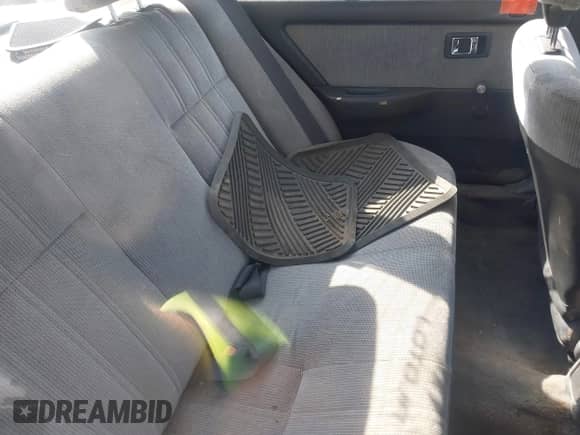 1991 Honda Civic с VIN JHMED3545MS029574, выставлен на аукционе IAAI как лот 42405661 с пробегом 181 650 миль миль и . История ставок и продаж доступна на DreamBid. Изображение 8.