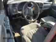 2000 Chevrolet S-10 LS z VIN 1GCCS19W5Y8246270, wystawiony jako Copart lot #80095065 z przebiegiem 273 530 mil mil oraz Szkoda całkowita • Salvage title. Historia ofert i sprzedaży dostępna na DreamBid. Obrazek 8.