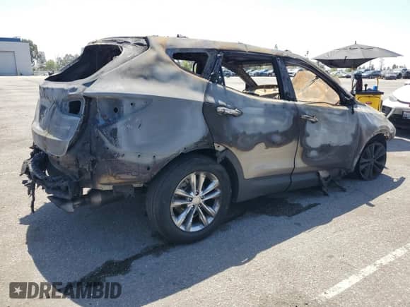 2018 Hyundai Santa Fe 2.0T with VIN 5NMZU4LA3JH106130, listed as a Copart auction lot 62910625 with Not provided miles and Salvage title. Bid and sale history available at DreamBid. Image 3.