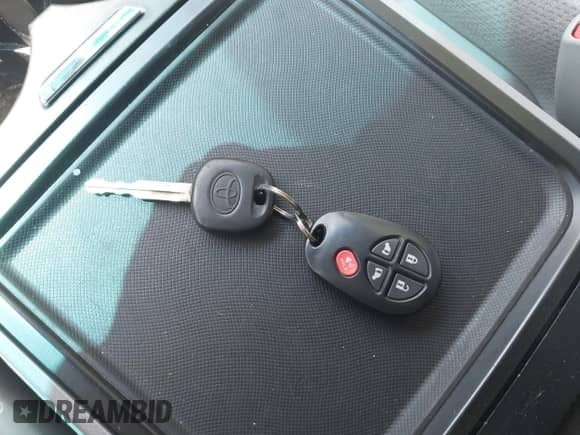 2016 Toyota Sienna LE AAS with VIN 5TDKK3DC3GS744448, listed as a IAAI auction lot 42735781 with 167,561 mi miles and . Bid and sale history available at DreamBid. Image 11.