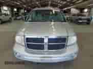 2008 Dodge Durango SLT z VIN 1D8HB48278F100665, wystawiony jako Copart lot #78325684 z przebiegiem 133 901 mil mil oraz Czysty tytuł • Clean title. Historia ofert i sprzedaży dostępna na DreamBid. Obrazek 5.