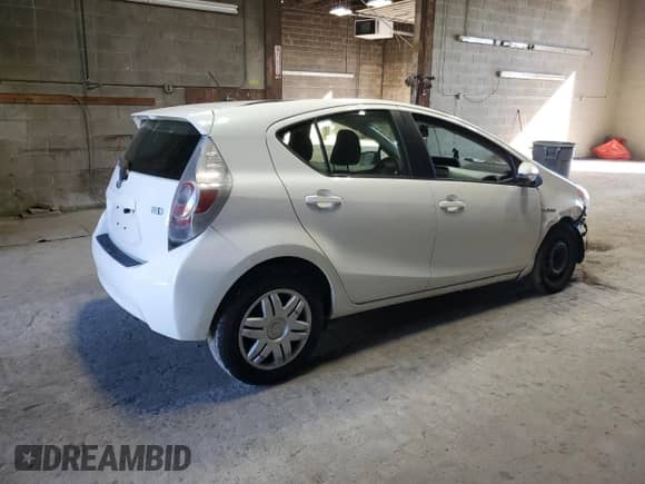2012 Toyota Prius Two with VIN JTDKDTB3XC1504835, listed as a Copart auction lot 82583525 with 181,972 mi miles and Salvage title. Bid and sale history available at DreamBid. Image 3.