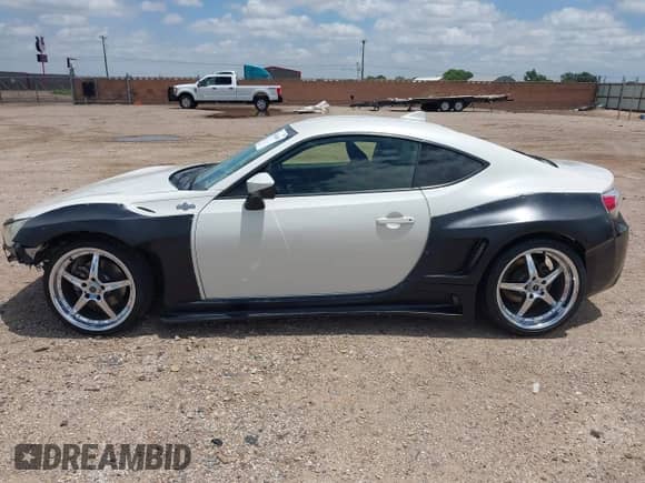 2016 Scion FR-S z VIN JF1ZNAA1XG9707527, wystawiony jako IAAI lot #42446688 z przebiegiem 82 531 mil mil oraz . Historia ofert i sprzedaży dostępna na DreamBid. Obrazek 15.